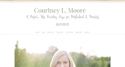 Desktop Screenshot of courtneylmoore.com